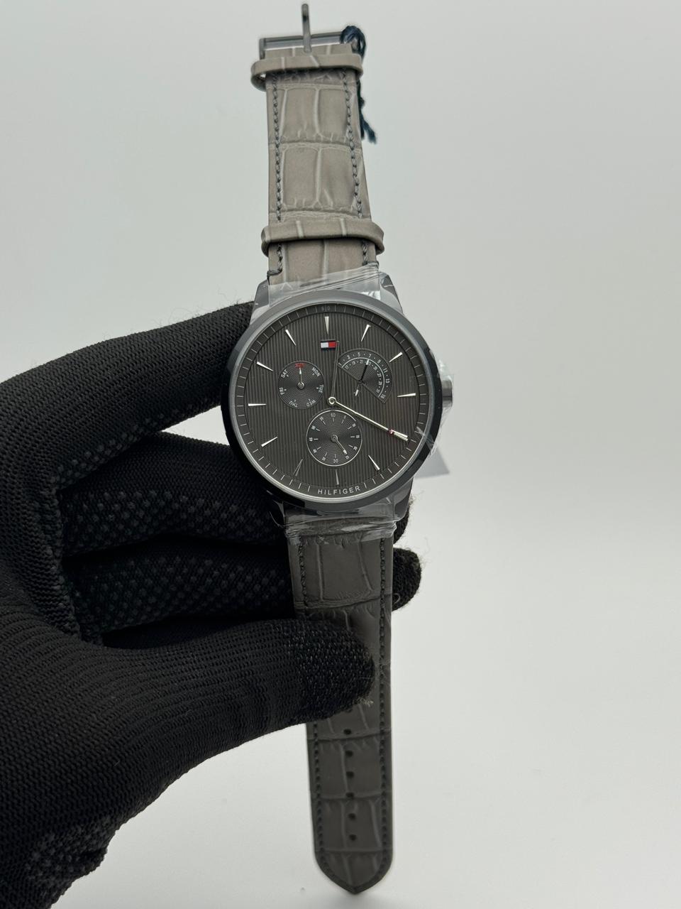 ⌚ Tommy Hilfiger – OG Authentic Men’s Watch